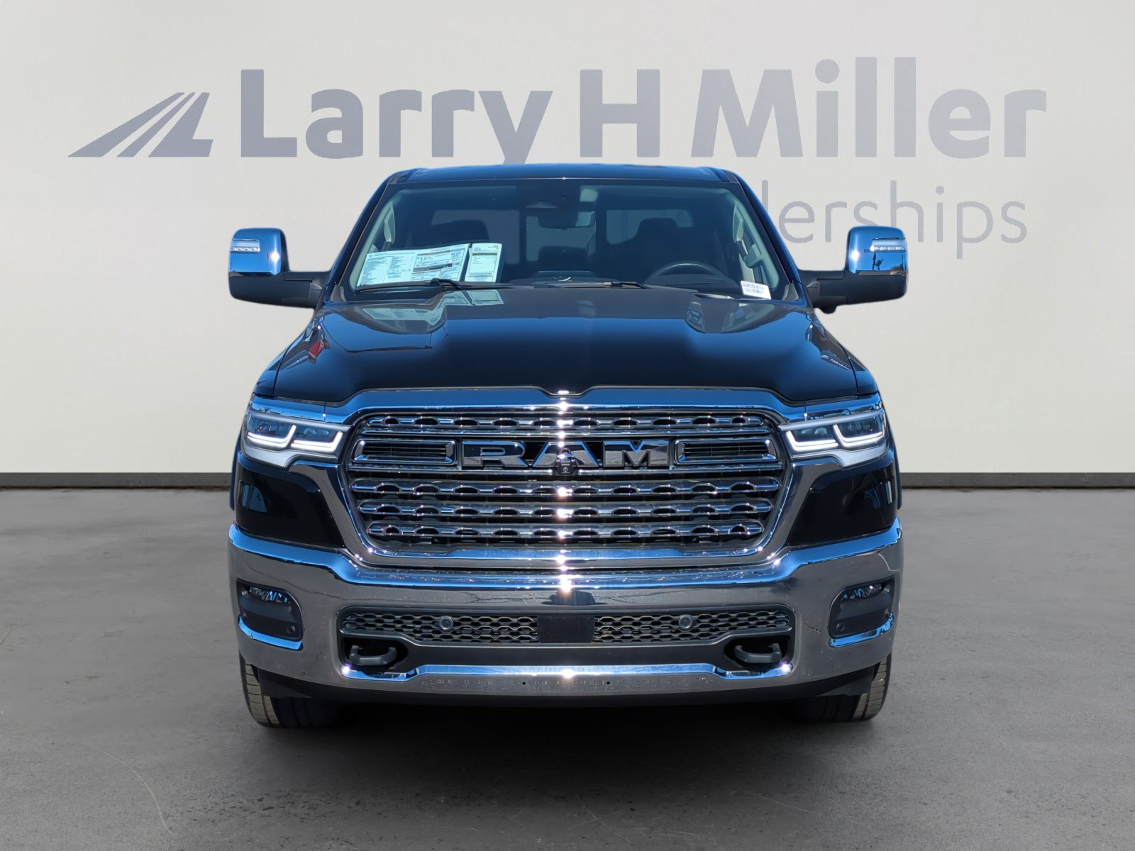 New 2025 RAM 1500 Limited image 8