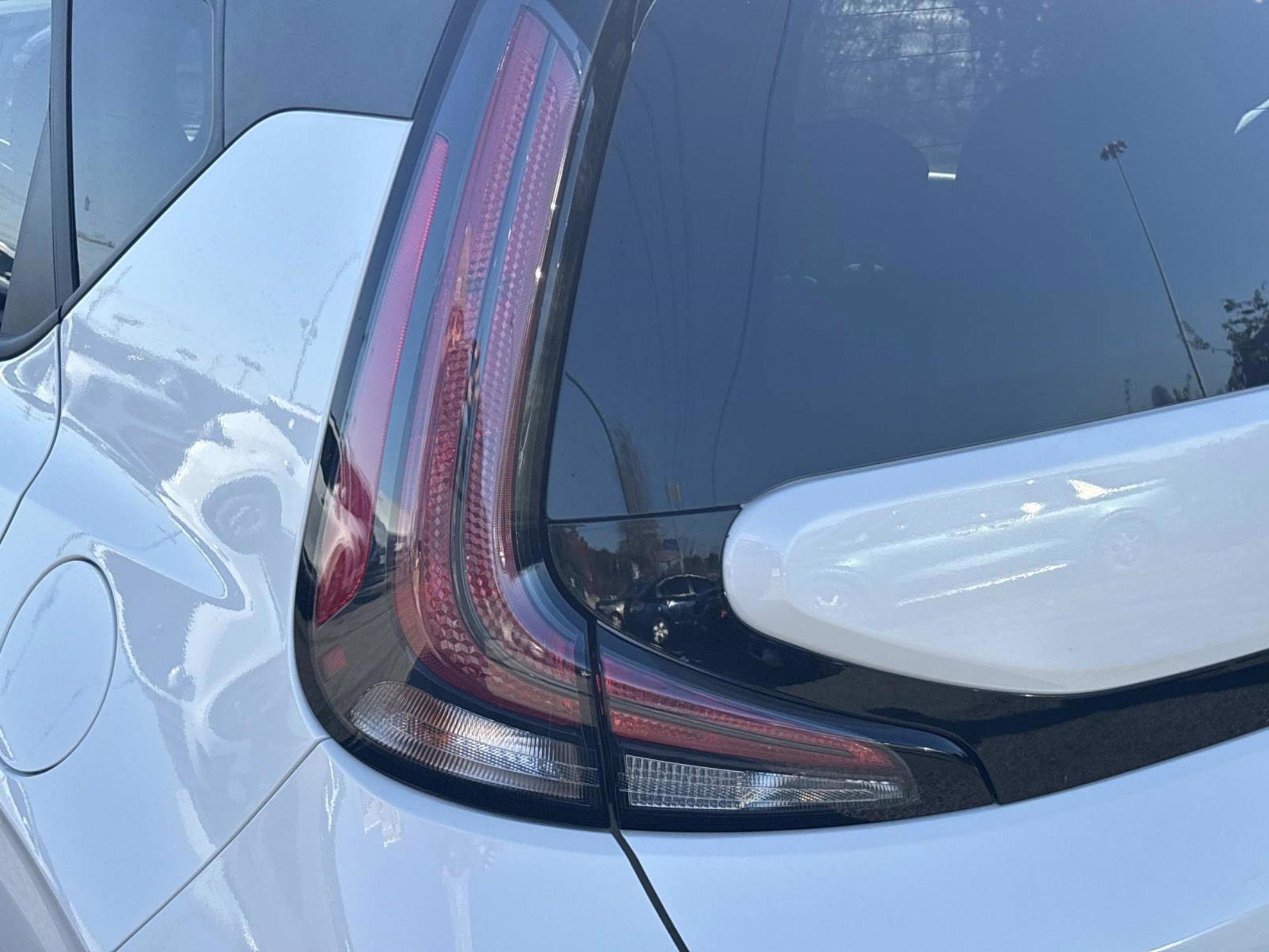 New 2025 Kia Soul LX w/ LX Technology Package image 11