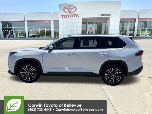 Used 2024 Toyota Grand Highlander AWD Hybrid image 2