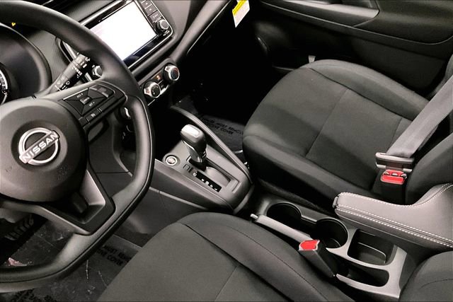 New 2025 Nissan Kicks Play S image 9