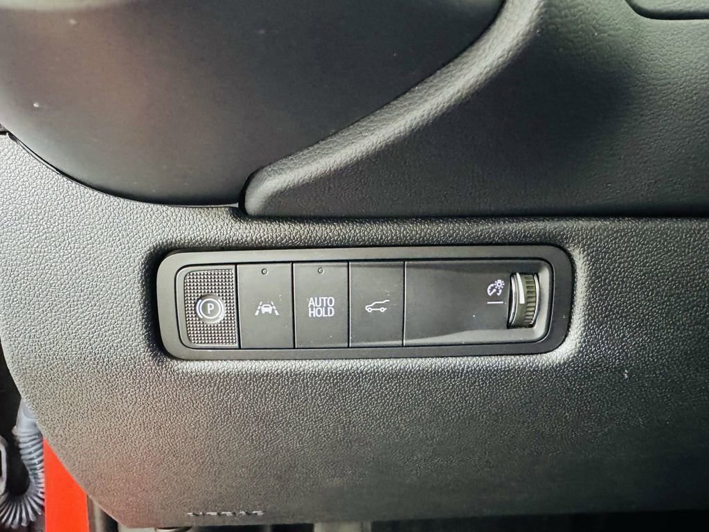 Used 2025 Chevrolet Equinox EV RS image 40