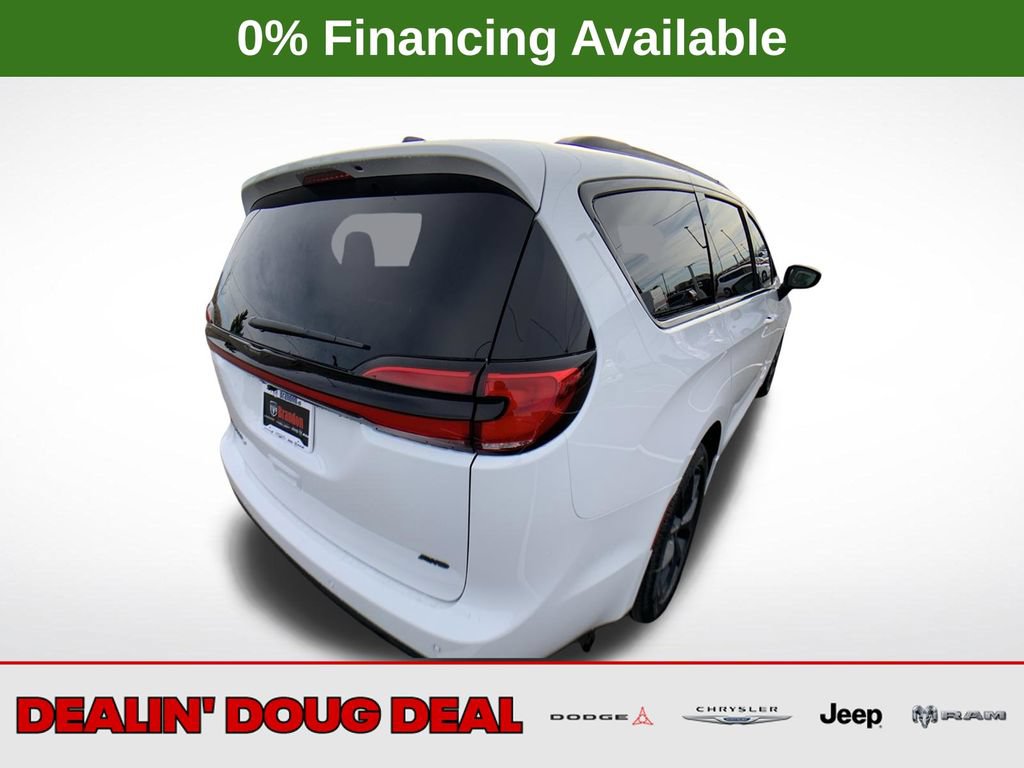 New 2026 Chrysler Pacifica Select w/ S Appearance Package AWD/4WD image 5