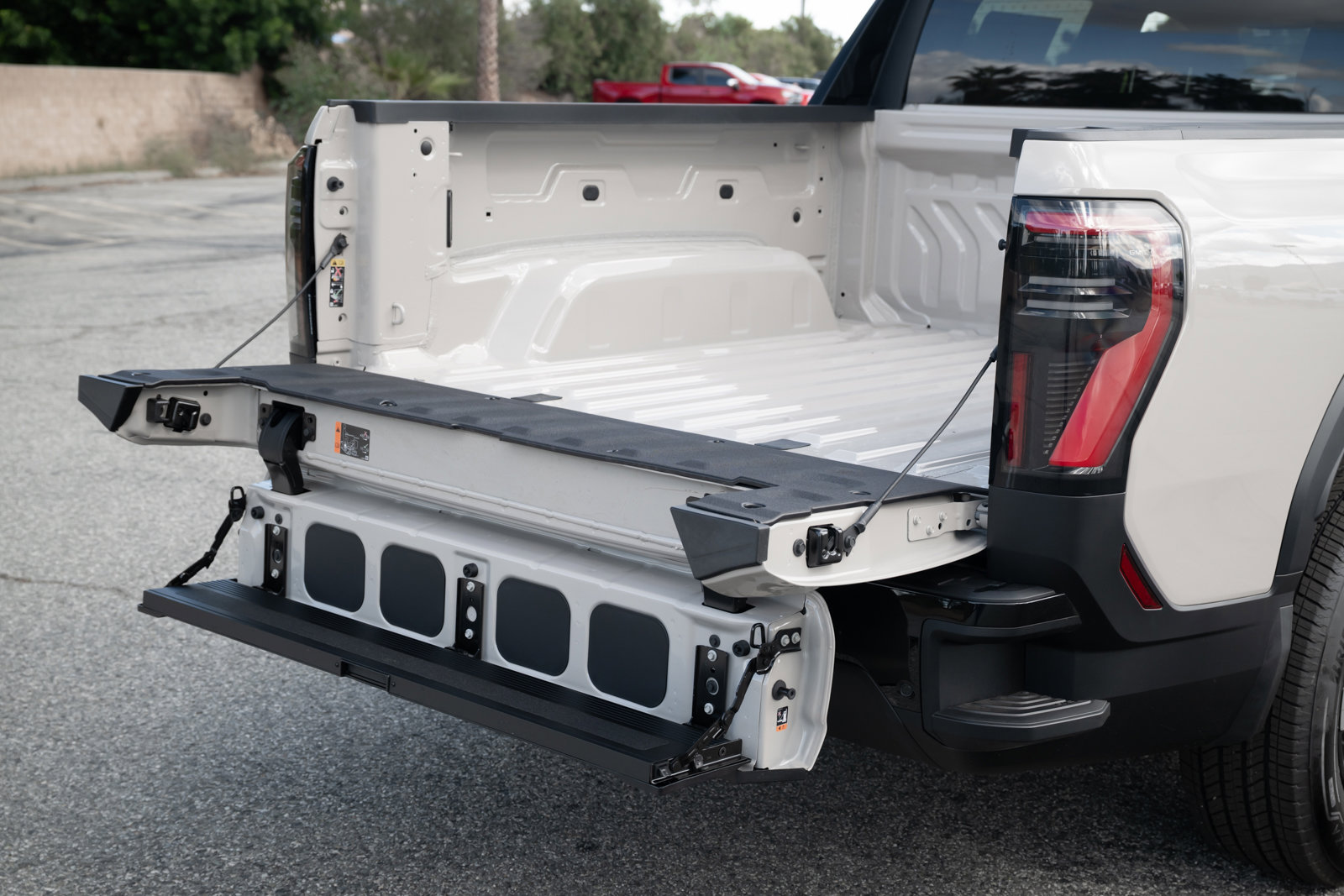 New 2026 GMC Sierra EV Elevation image 15