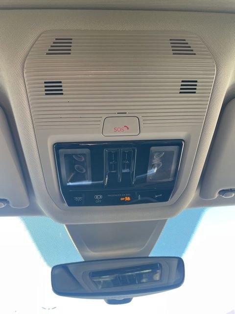 Certified 2025 Volkswagen Atlas SEL image 25