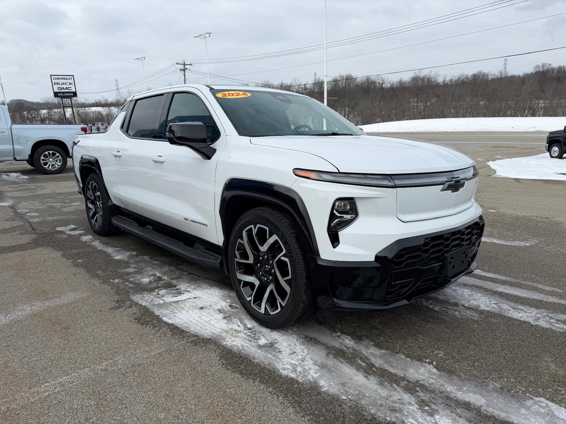 Certified 2024 Chevrolet Silverado EV RST image 6