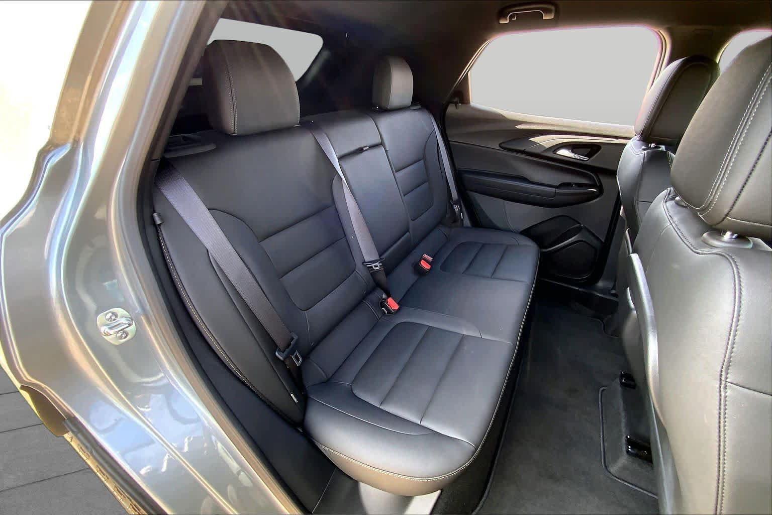 Used 2025 Chevrolet TrailBlazer ACTIV w/ Driver Confidence Package FWD image 20