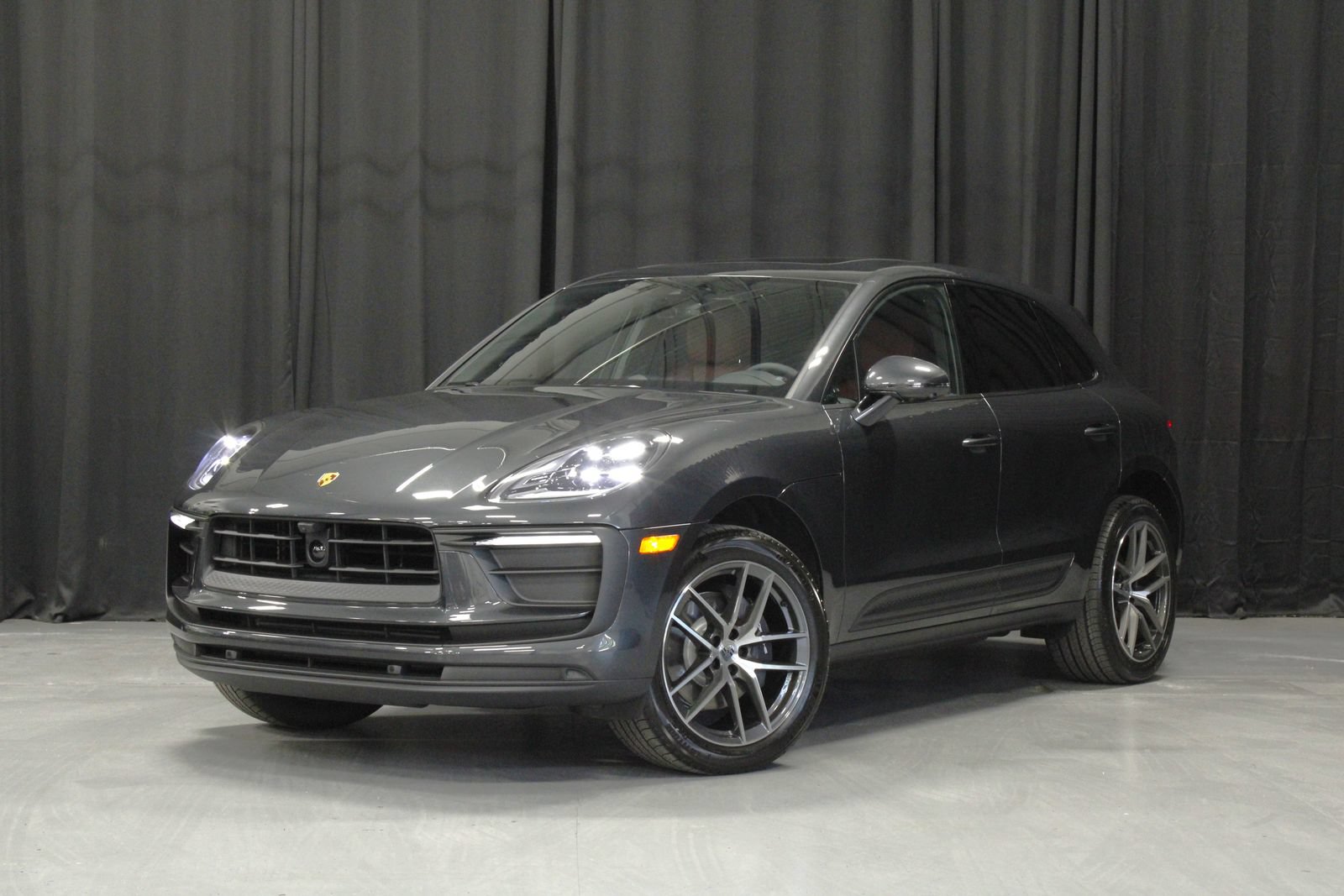 New 2026 Porsche Macan AWD/4WD video 1