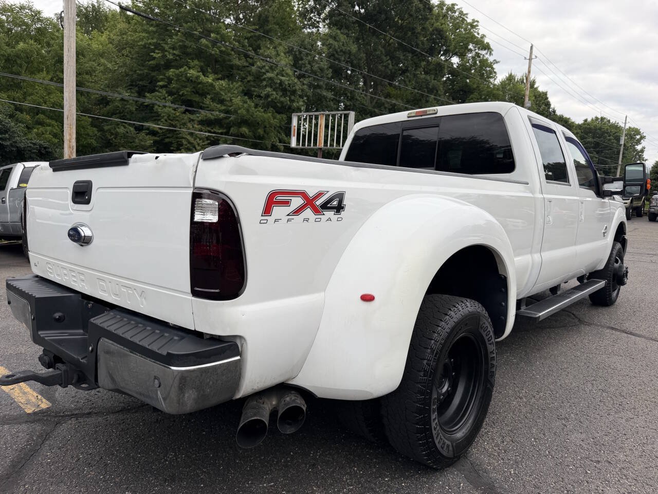 Used 2014 Ford F350 Lariat w/ Lariat Ultimate Package AWD/4WD image 29
