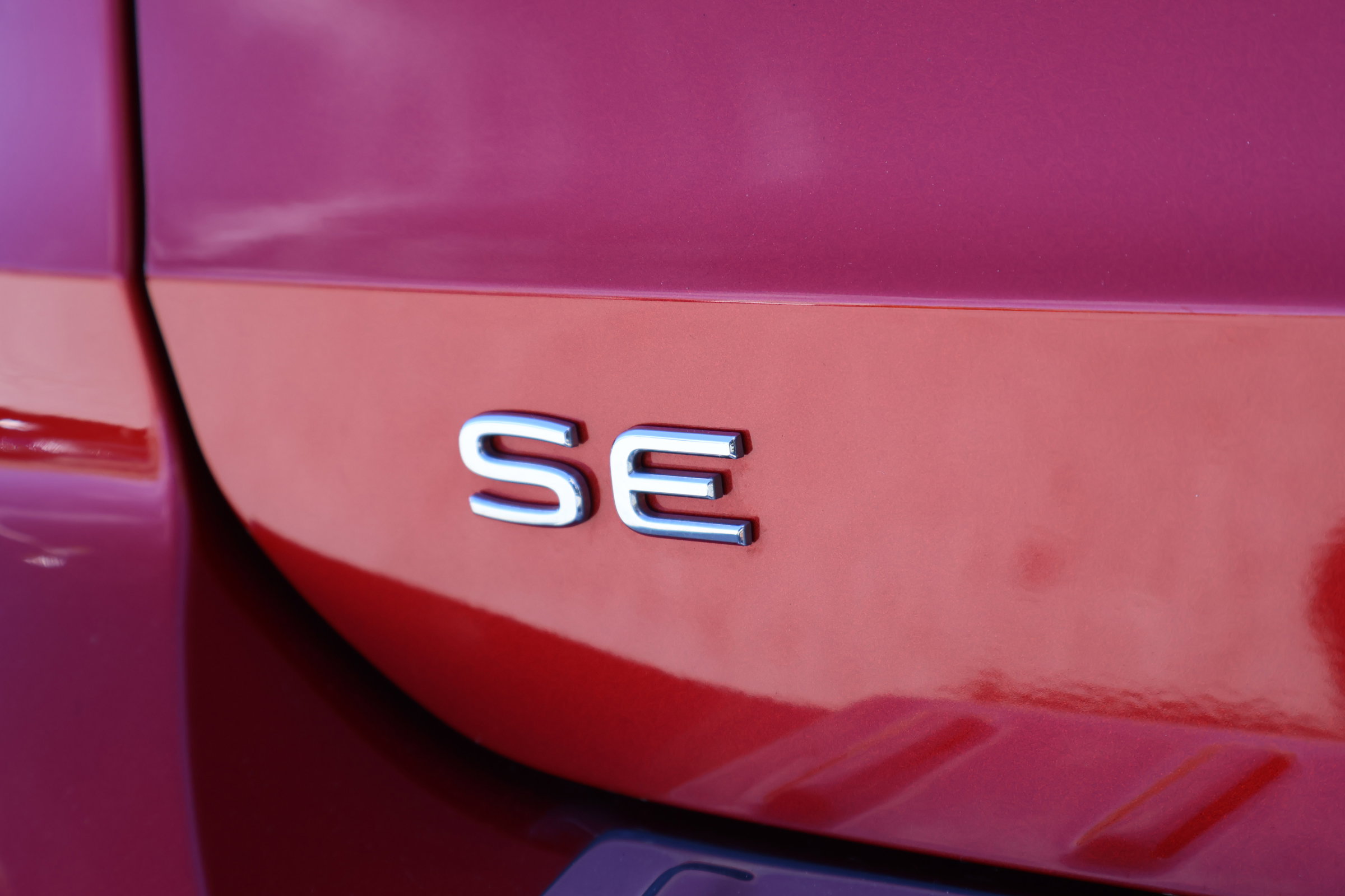 Used 2023 Volkswagen Taos SE w/ Black Wheel Package image 8