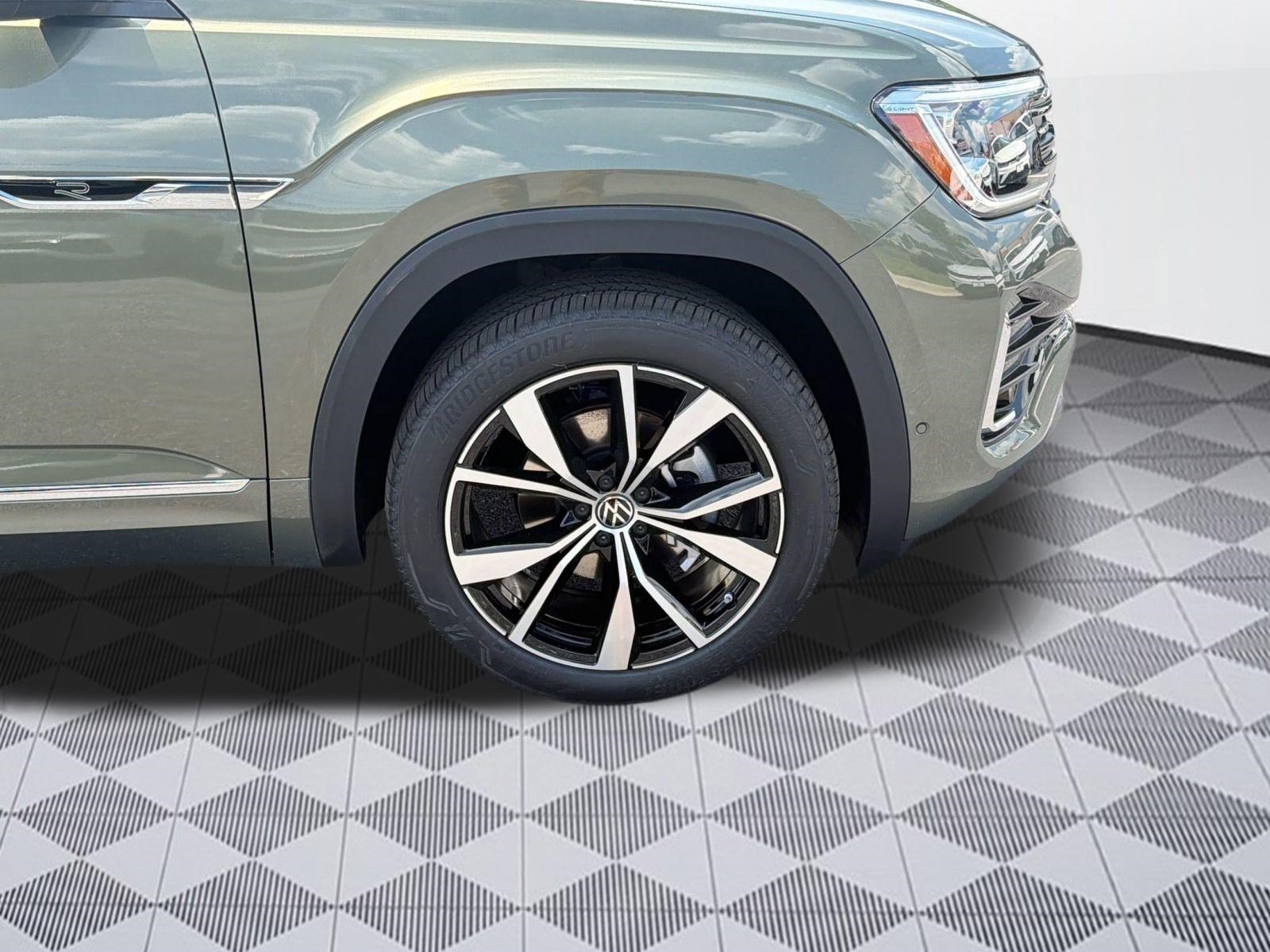 New 2026 Volkswagen Atlas SEL Premium R-Line AWD/4WD image 11