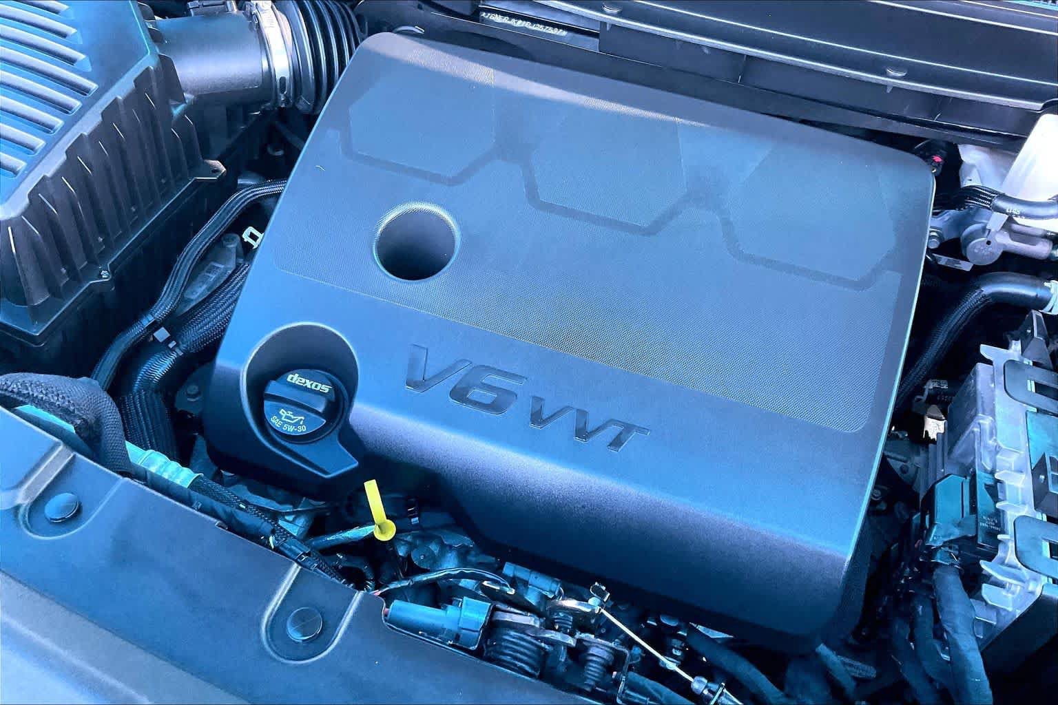 Used 2023 Chevrolet Traverse RS w/ LPO, Floor Liner Package FWD image 30