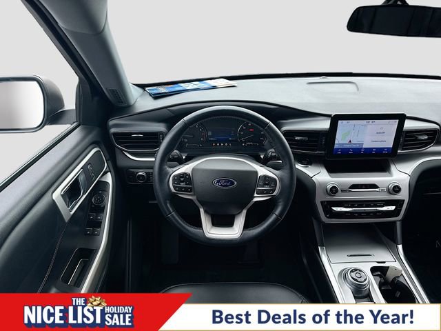 Used 2022 Ford Explorer XLT w/ Equipment Group 202A image 23