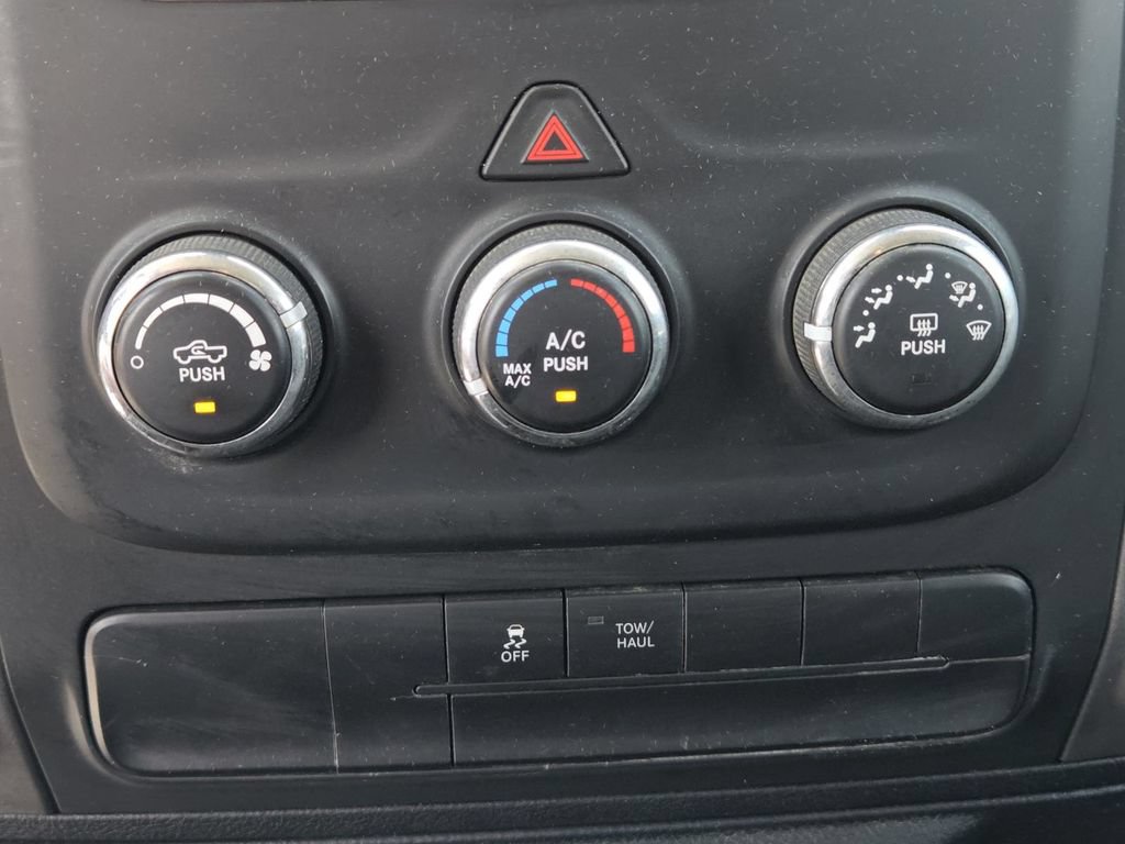 Used 2014 RAM 1500 Express RWD image 22