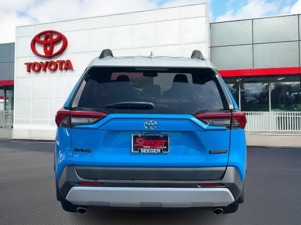 Used 2019 Toyota RAV4 Adventure w/ Cold Weather Package AWD/4WD image 5