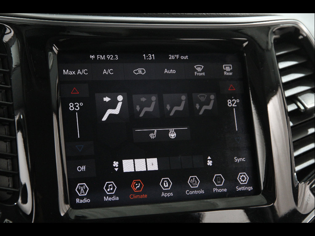 Used 2019 Jeep Cherokee Limited AWD/4WD image 11