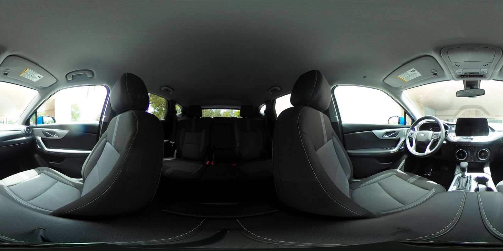 Used 2025 Chevrolet Blazer LT FWD image 37