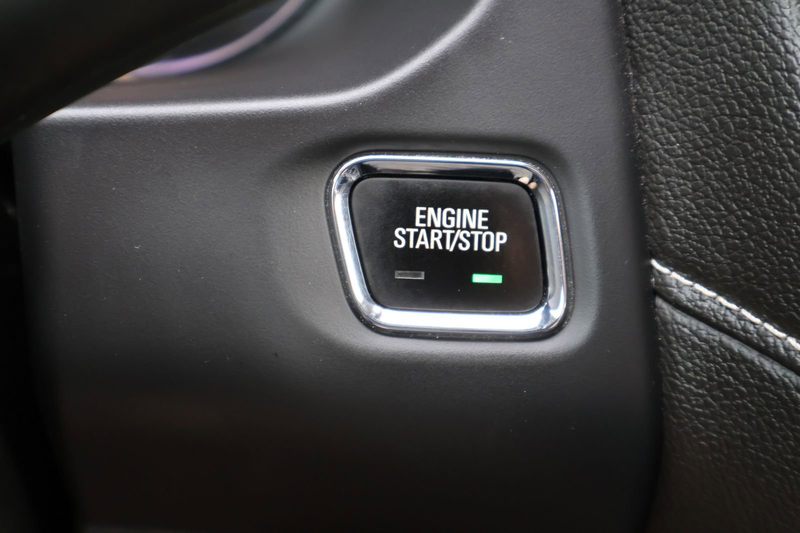 Used 2021 GMC Acadia SLT FWD image 26