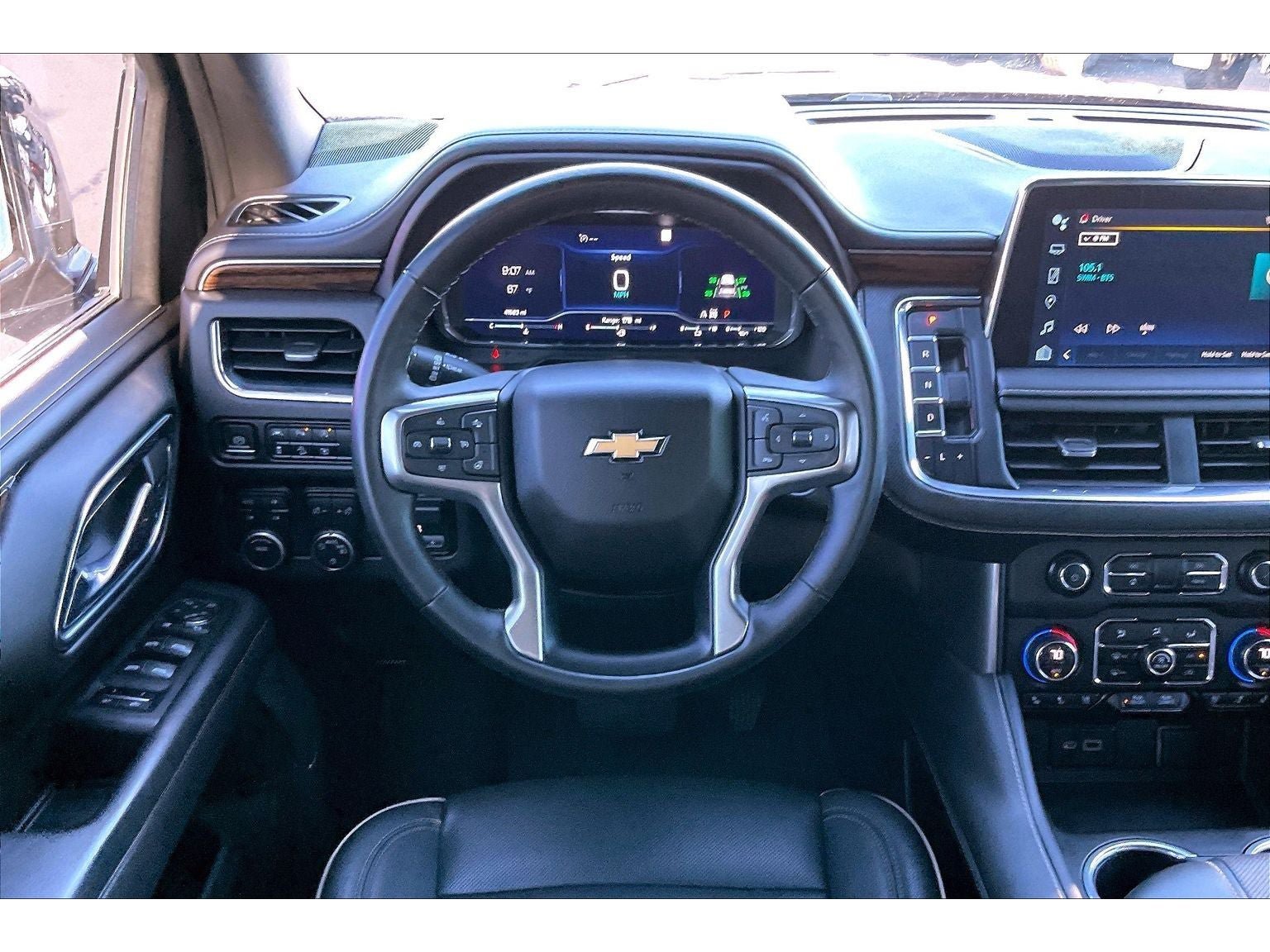 Used 2023 Chevrolet Suburban Premier AWD/4WD image 5