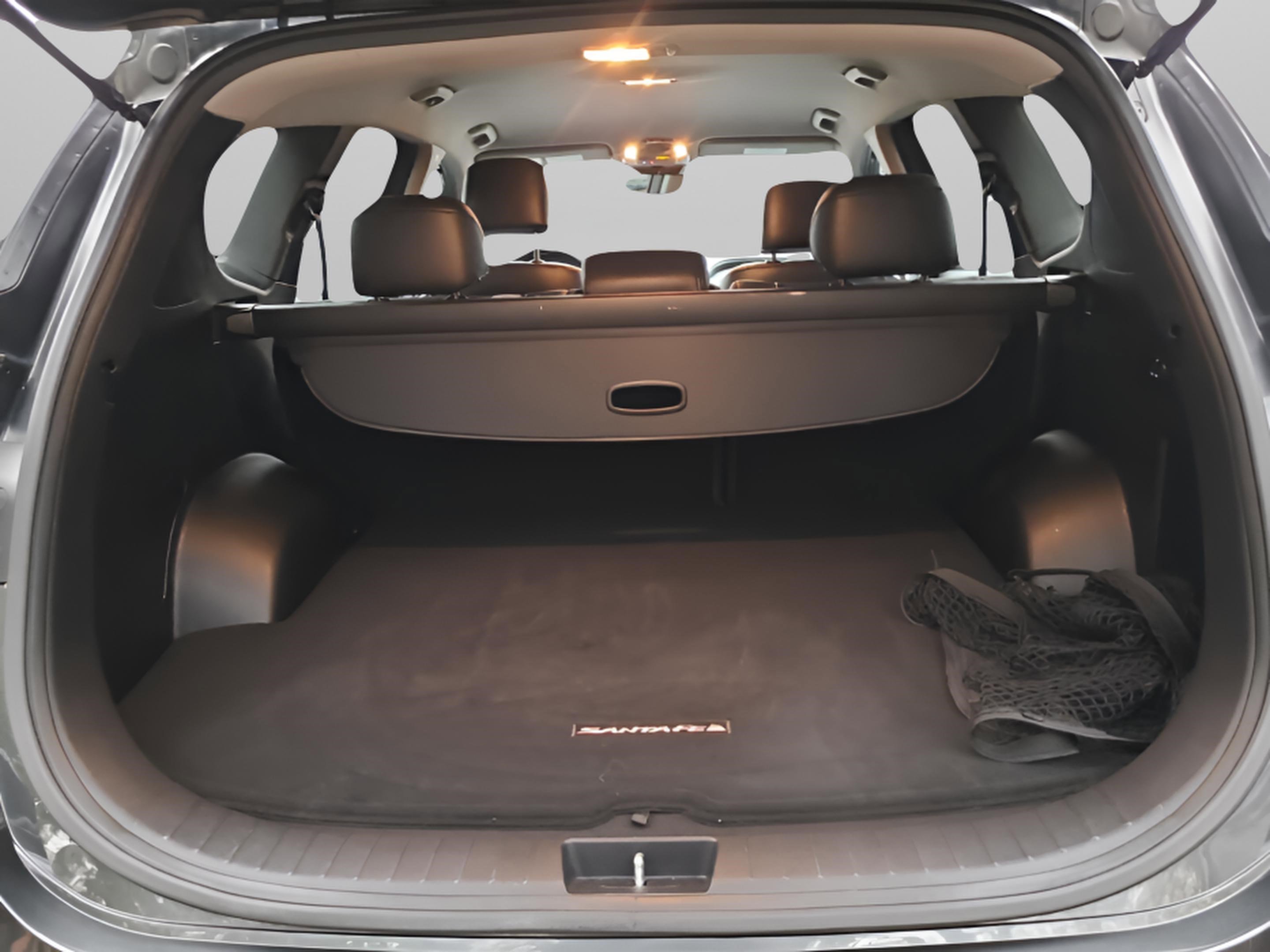 Used 2022 Hyundai Santa Fe SEL w/ Cargo Package image 28