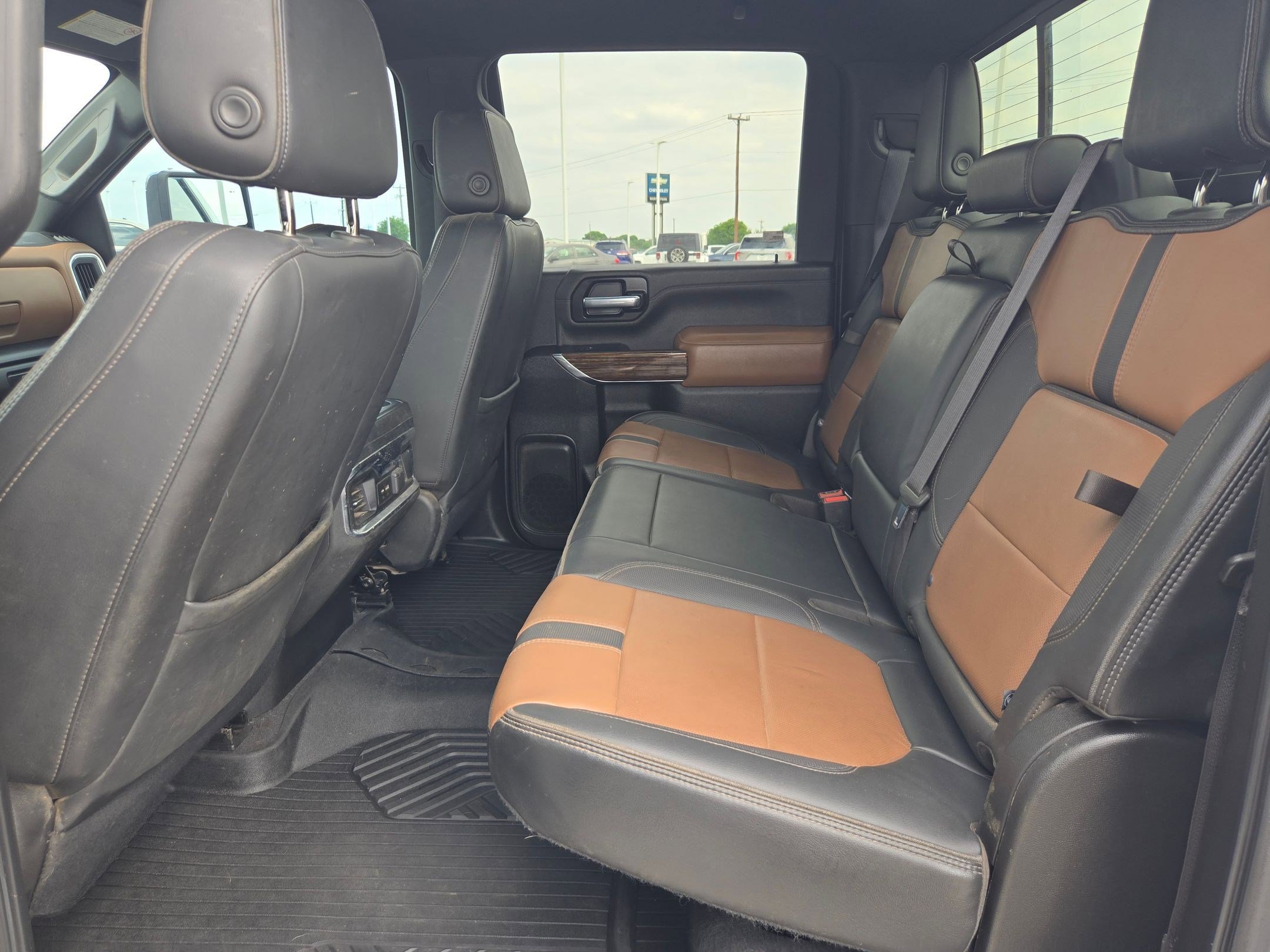 Used 2022 Chevrolet Silverado 2500 High Country w/ Z71 Off-Road Package image 13