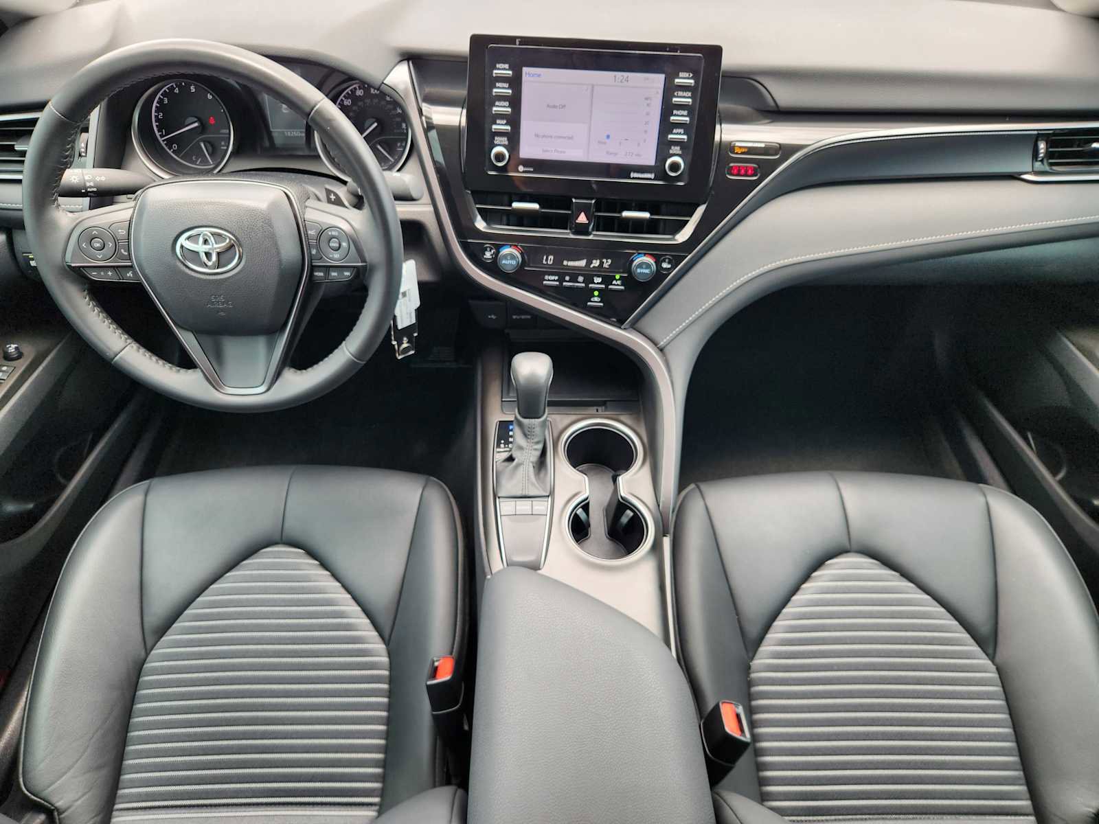 Used 2024 Toyota Camry SE FWD image 24