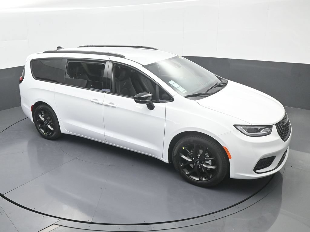 New 2026 Chrysler Pacifica Select w/ S Appearance Package FWD image 52