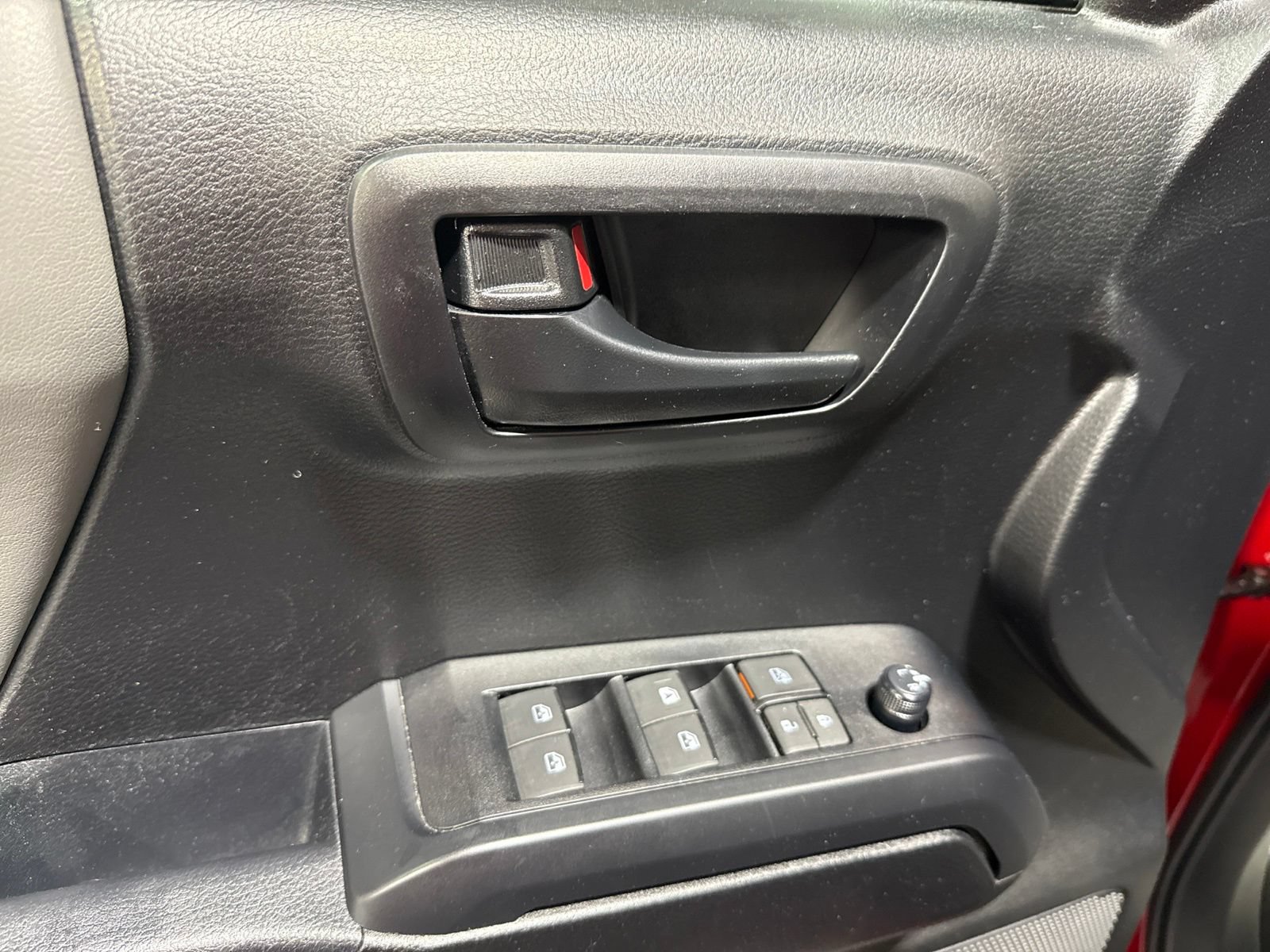 Used 2022 Toyota Tacoma SR AWD/4WD image 18