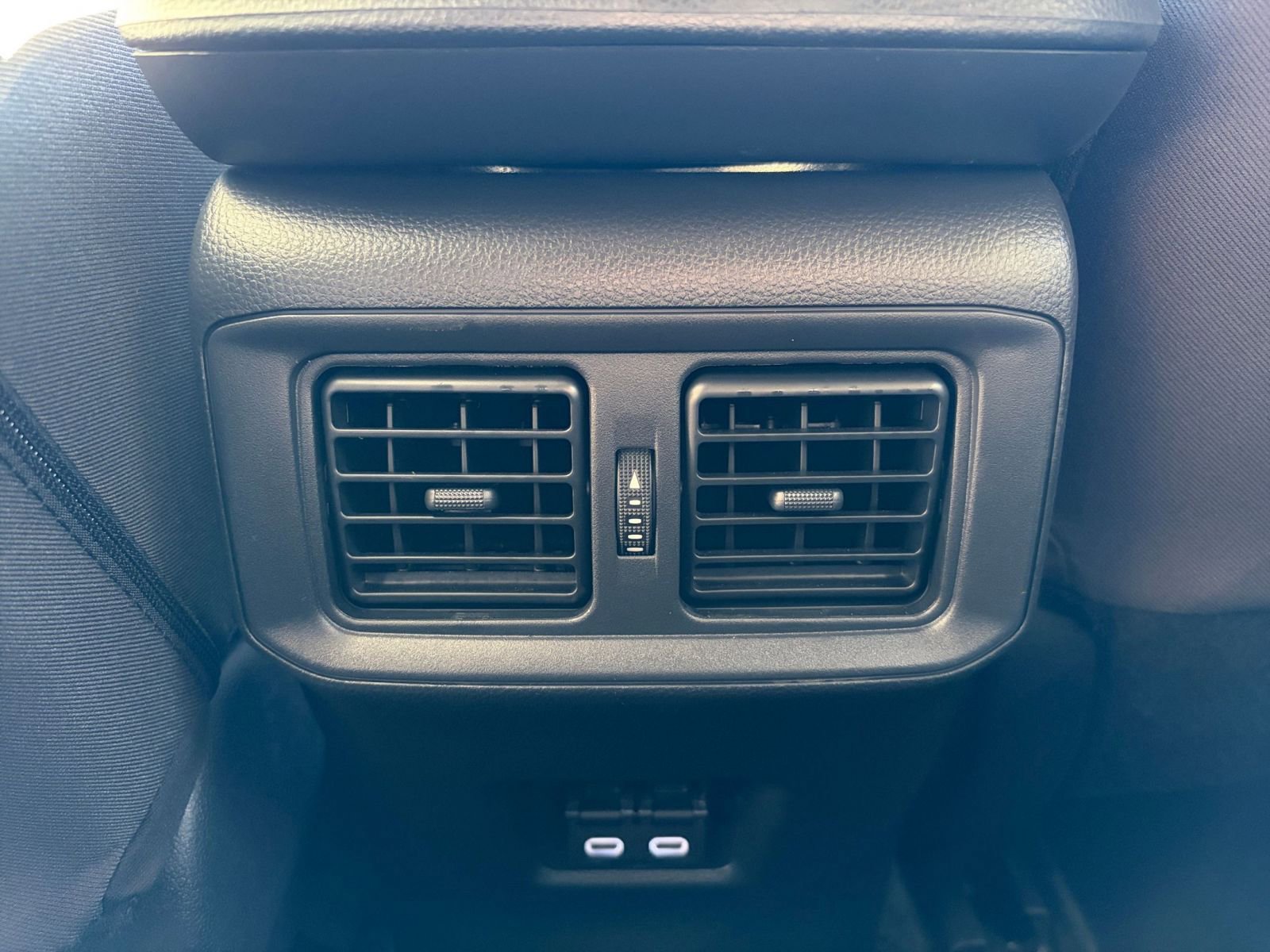 Used 2025 Toyota RAV4 XLE image 24