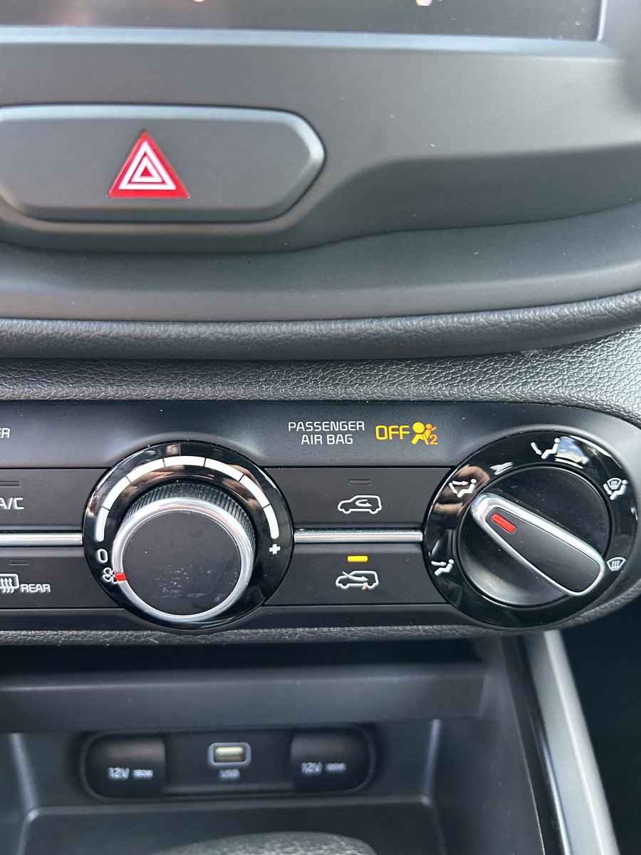 Used 2024 Kia Soul LX w/ Option Group 015 FWD image 23
