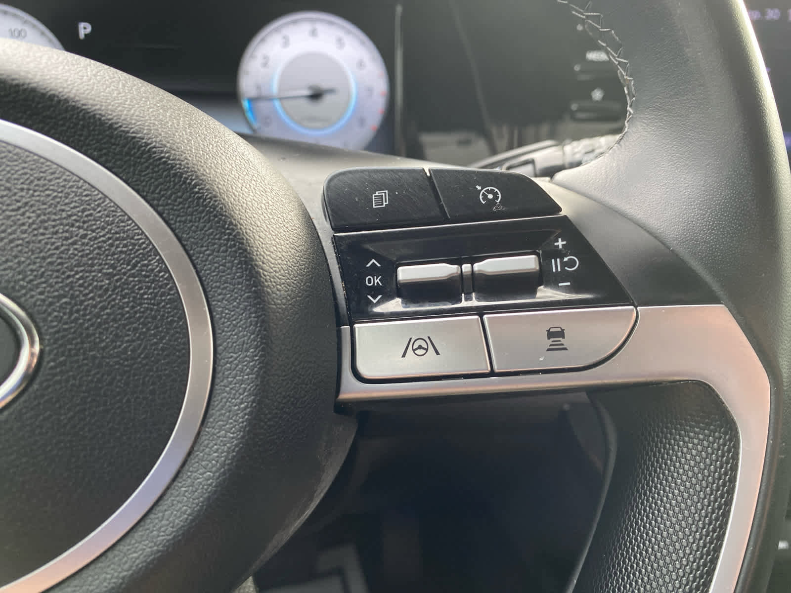 Used 2022 Hyundai Elantra SEL w/ Convenience + Premium Package image 21