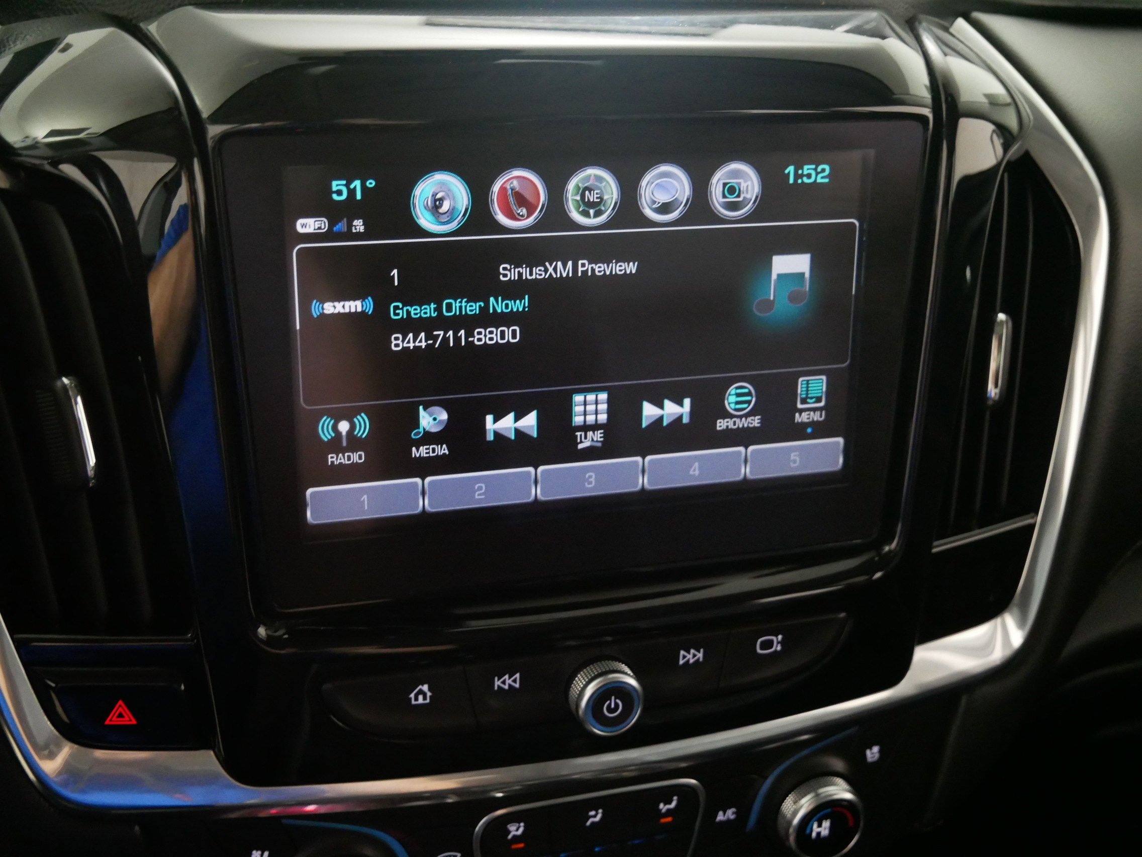 Used 2019 Chevrolet Traverse Premier AWD/4WD image 22