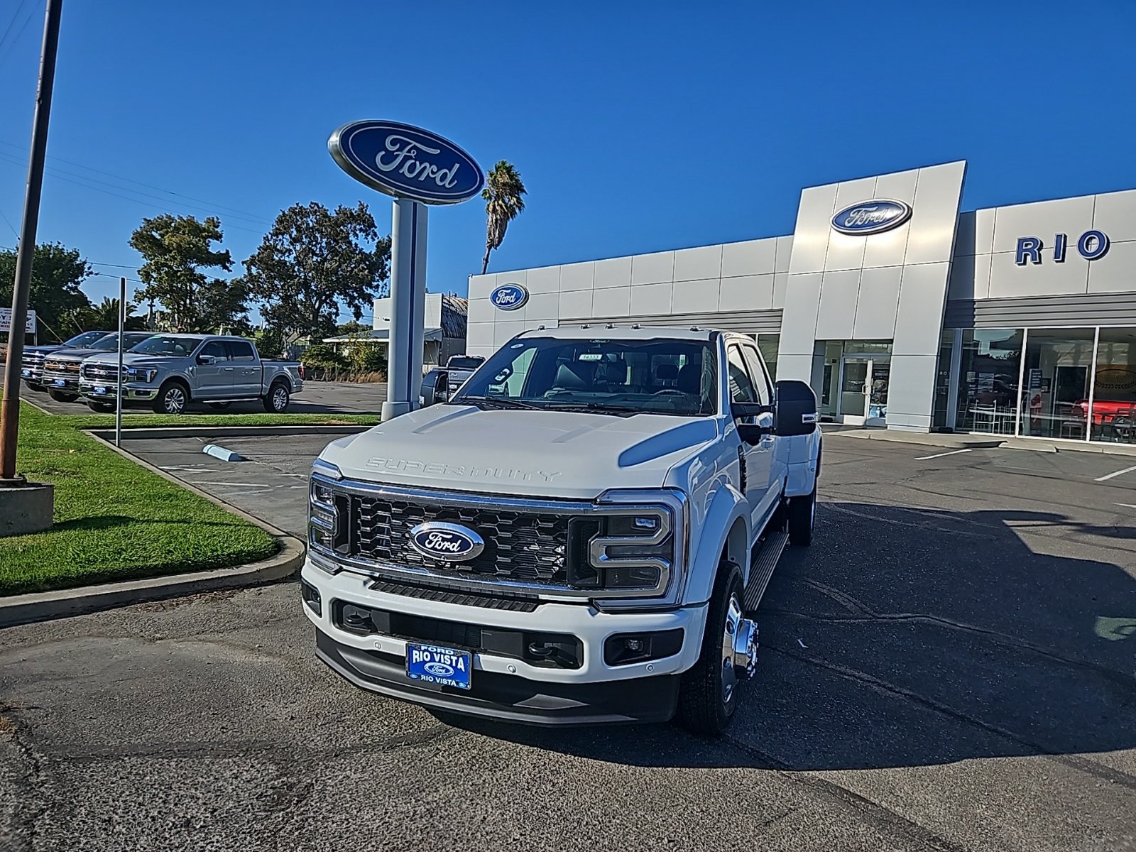 New 2027 Ford F450 Platinum w/ FX4 Off-Road Package AWD/4WD image 1