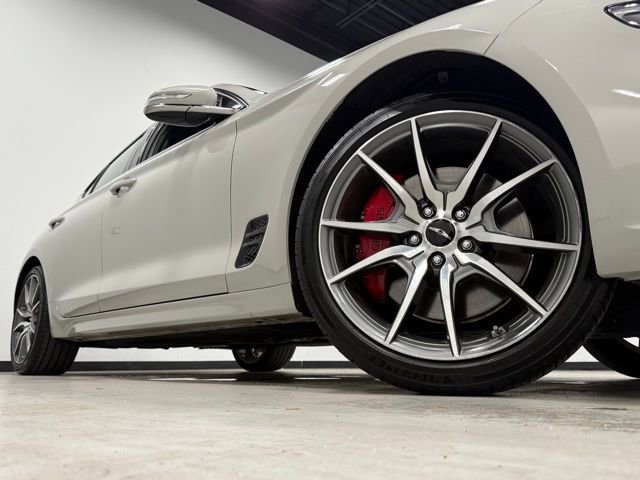 Used 2025 Genesis G70 2.5T image 3