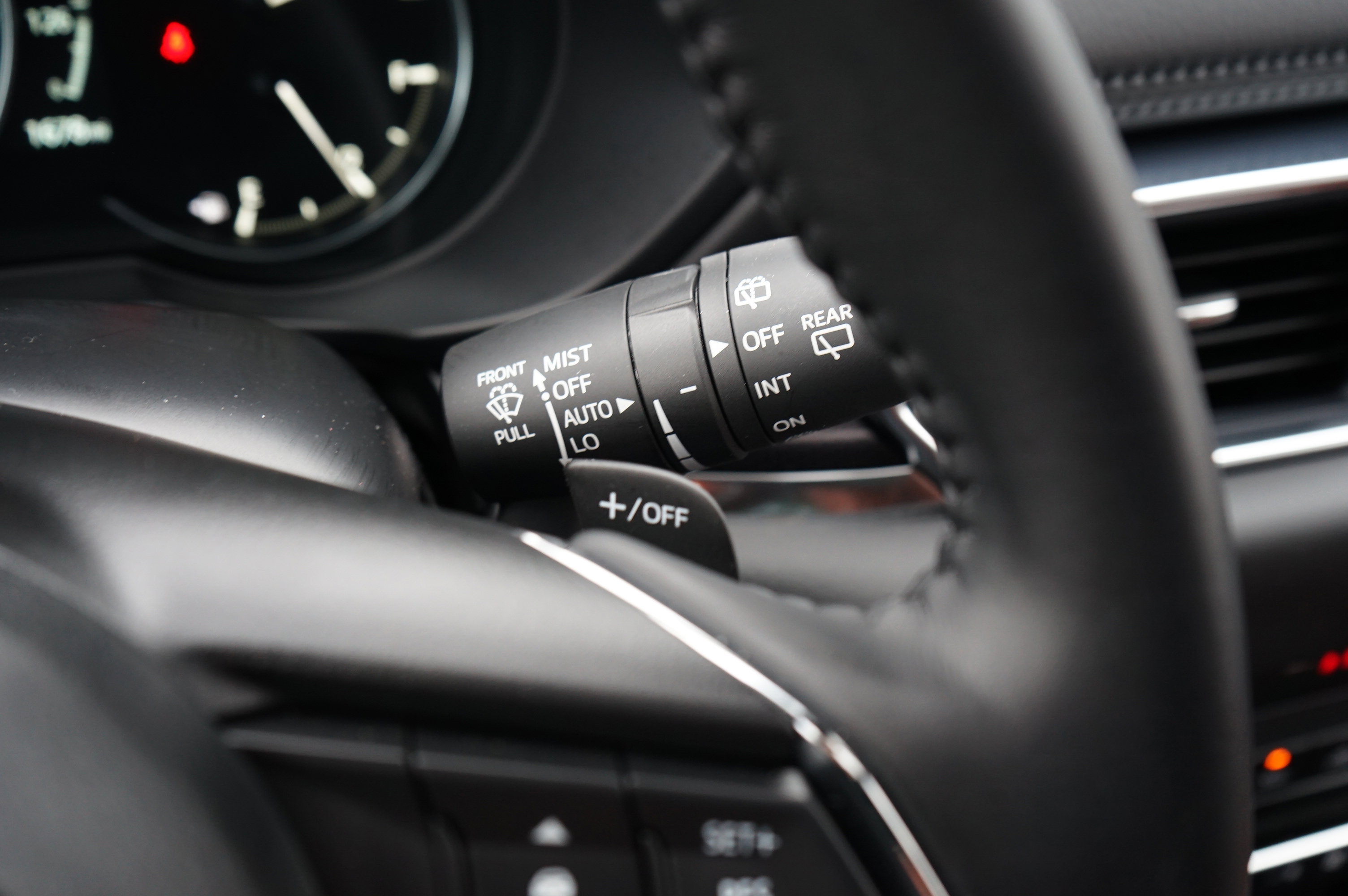 Certified 2025 MAZDA CX-5 Carbon Edition image 30