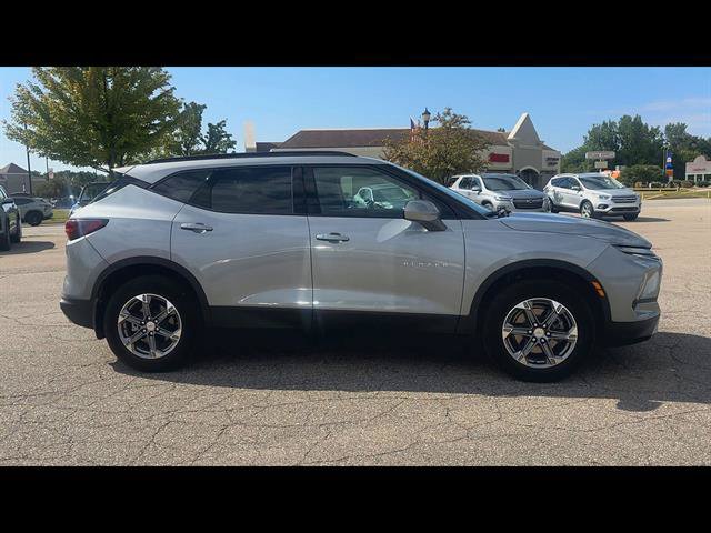 Certified 2024 Chevrolet Blazer LT w/ Convenience Package AWD/4WD image 32
