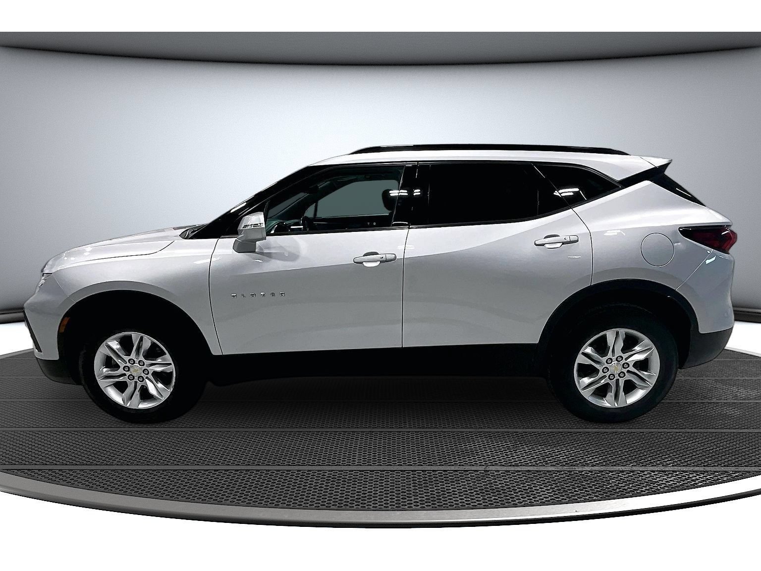 Used 2019 Chevrolet Blazer LT AWD/4WD image 16