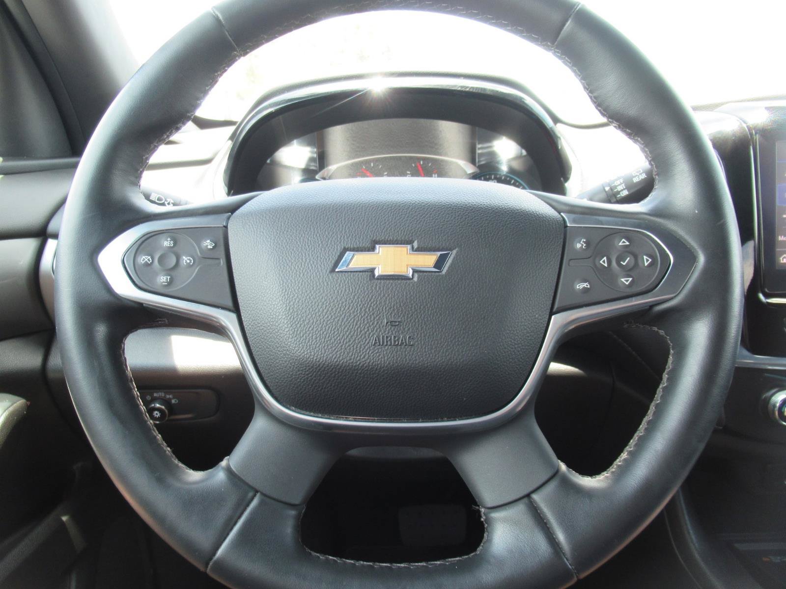 Used 2023 Chevrolet Traverse LT FWD image 21