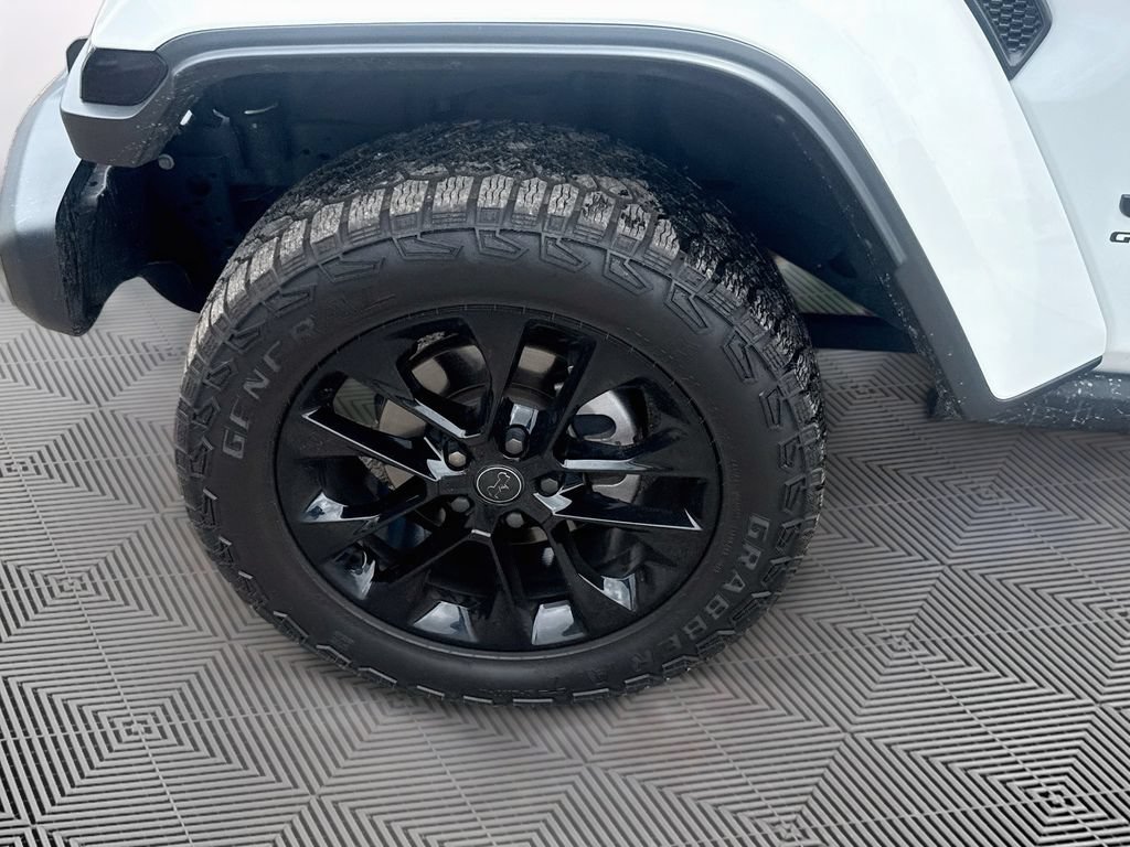 Used 2025 Jeep Gladiator Overland AWD/4WD image 35
