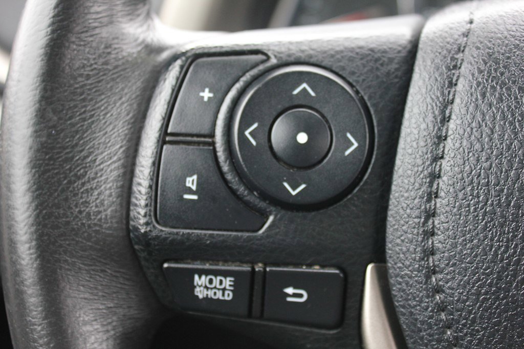 Used 2013 Toyota RAV4 Limited AWD/4WD image 16