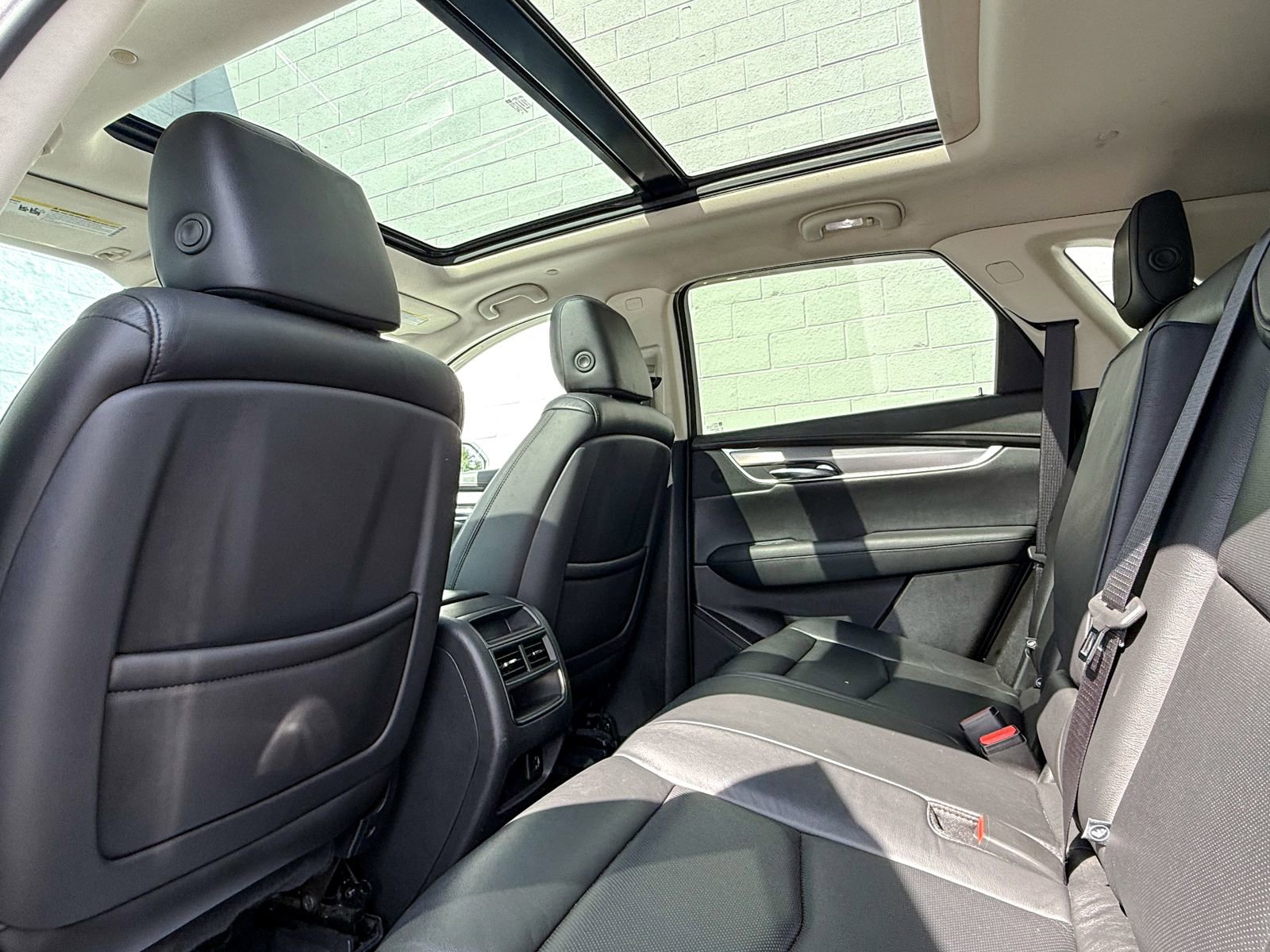 Certified 2018 Cadillac XT5 Luxury w/ Driver Awareness Package image 39