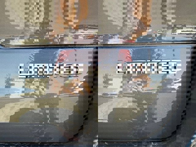 New 2025 Jeep Grand Cherokee L Limited w/ Trailer Tow Package image 11