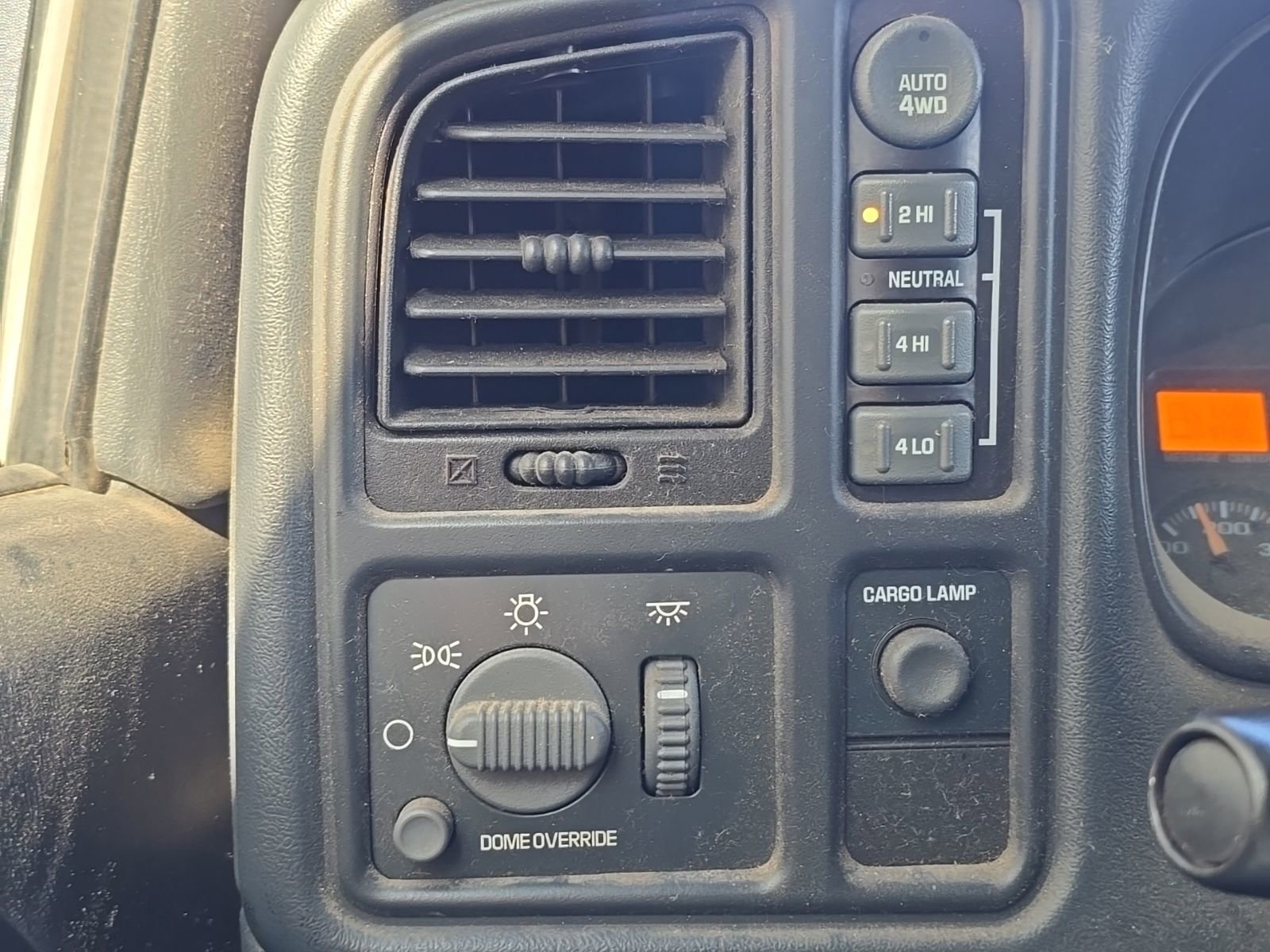 Used 2002 Chevrolet Silverado 1500 LS AWD/4WD image 12
