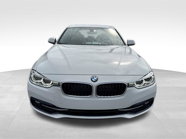 Used 2018 BMW 328d xDrive Sedan w/ Premium Package AWD/4WD image 3