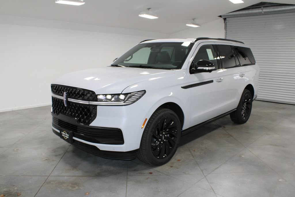 New 2025 Lincoln Navigator Reserve w/ Jet Appearance Package video 3