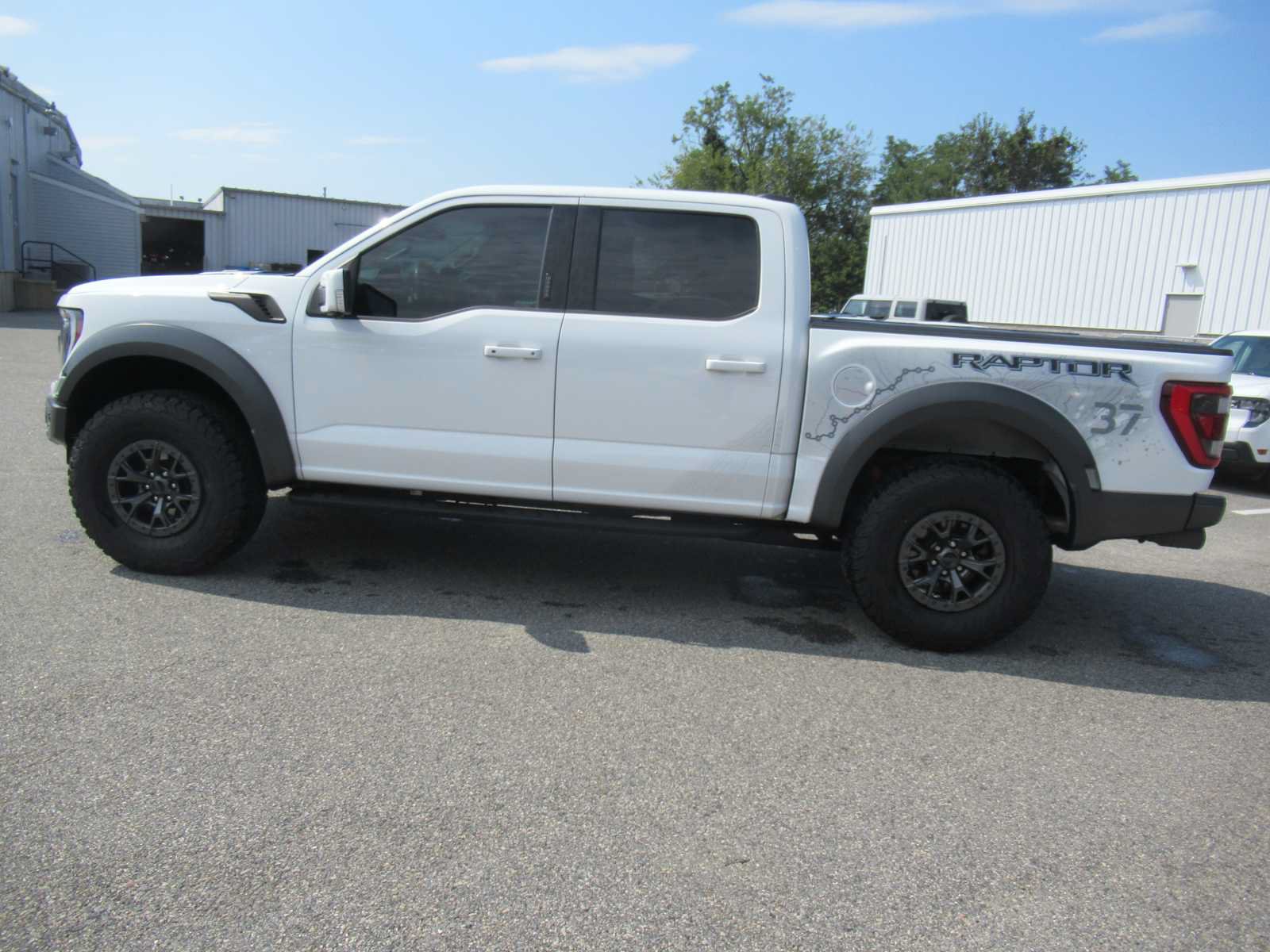 Used 2022 Ford F150 Raptor w/ Raptor 37 Performance Package AWD/4WD image 8