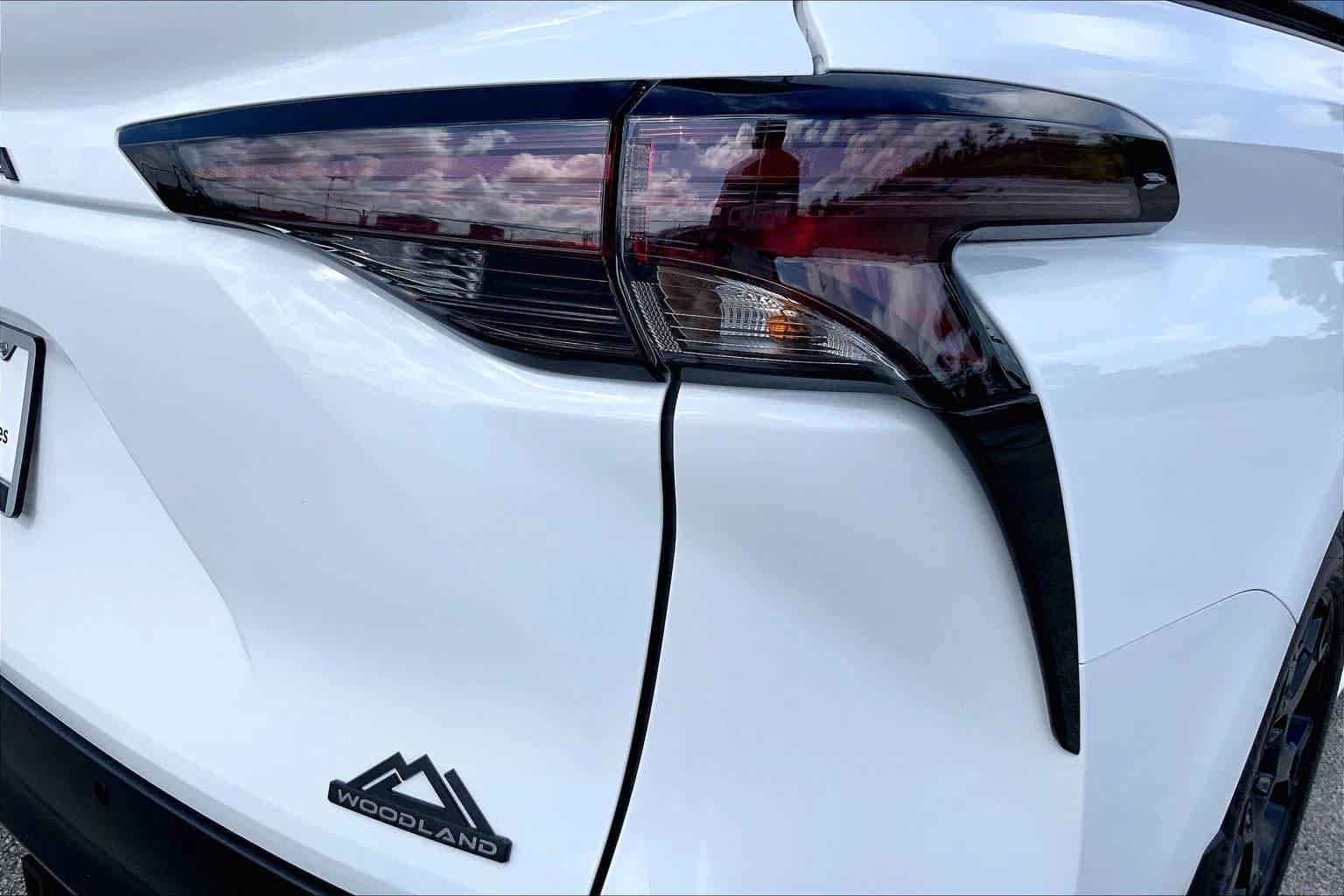 Certified 2026 Toyota Sienna XLE Woodland Edition AWD/4WD image 30