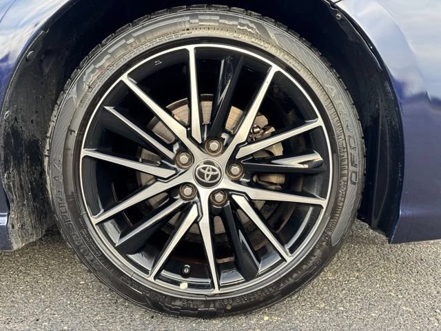 Used 2021 Toyota Camry SE FWD image 3