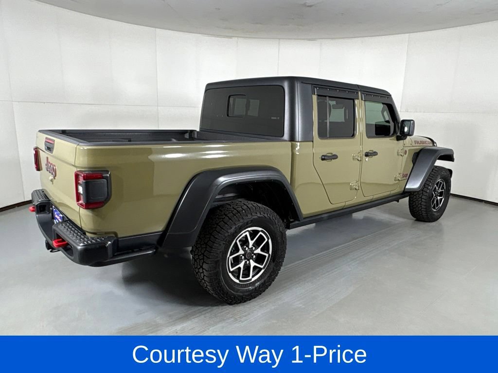 Used 2025 Jeep Gladiator Rubicon w/ Technology Group AWD/4WD image 11