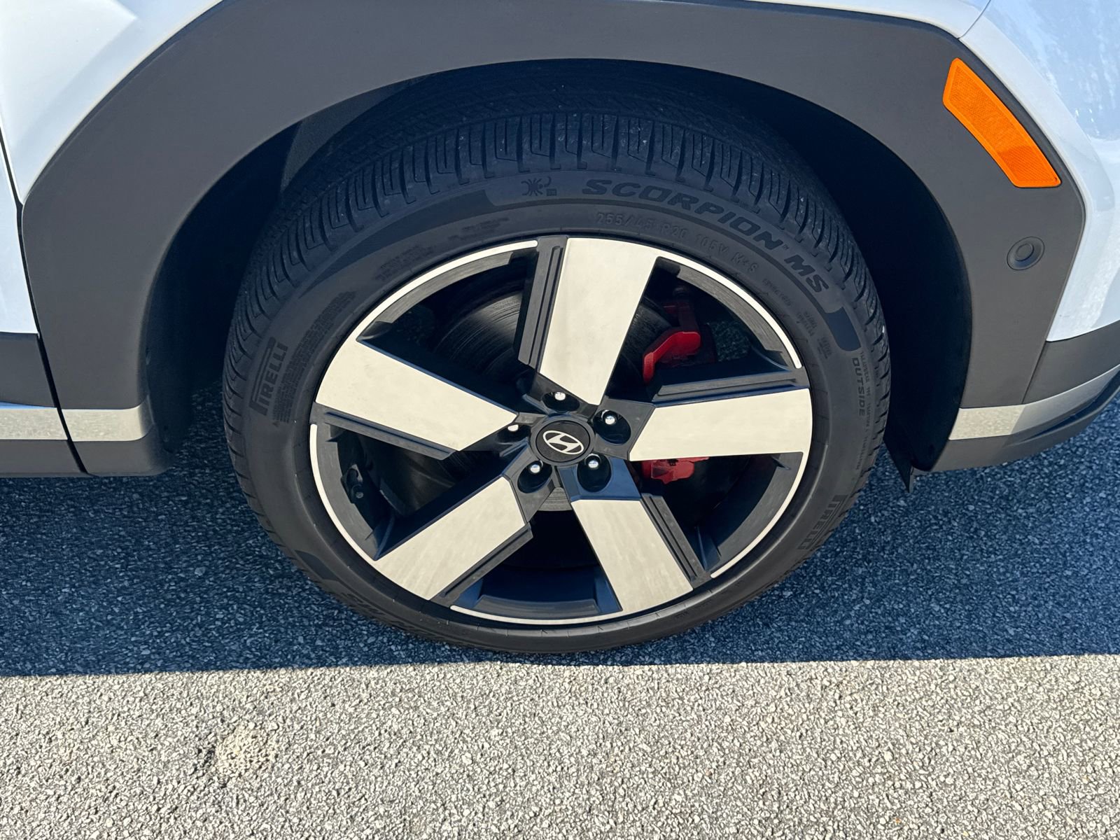 Used 2024 Hyundai Santa Fe Limited image 12