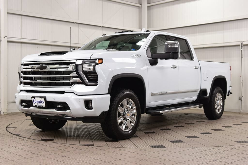 New 2026 Chevrolet Silverado 2500 High Country w/ High Country Premium Package AWD/4WD image 3